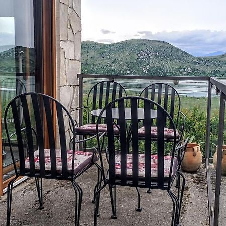 Haustor Skadar Lake Podgorica Exteriör bild