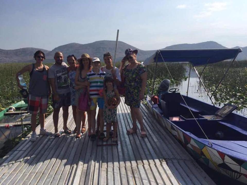Haustor Skadar Lake Podgorica Exteriör bild