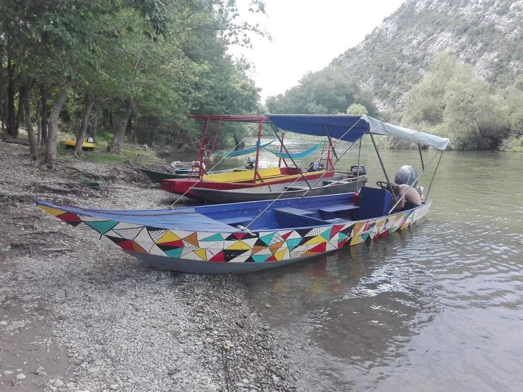 Haustor Skadar Lake Podgorica Exteriör bild