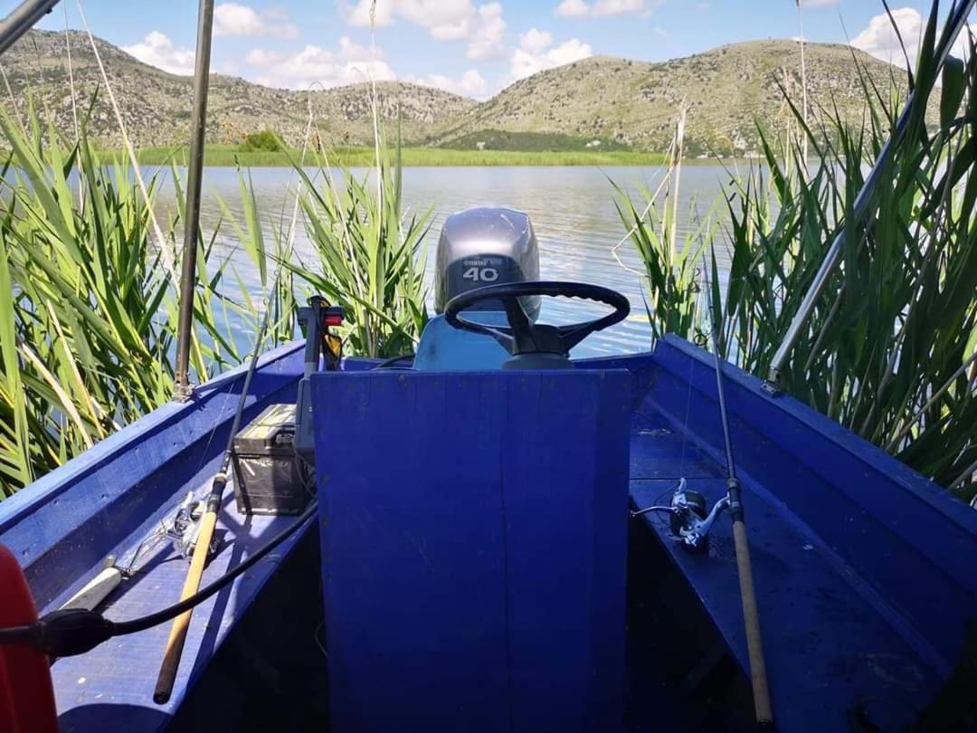 Haustor Skadar Lake Podgorica Exteriör bild