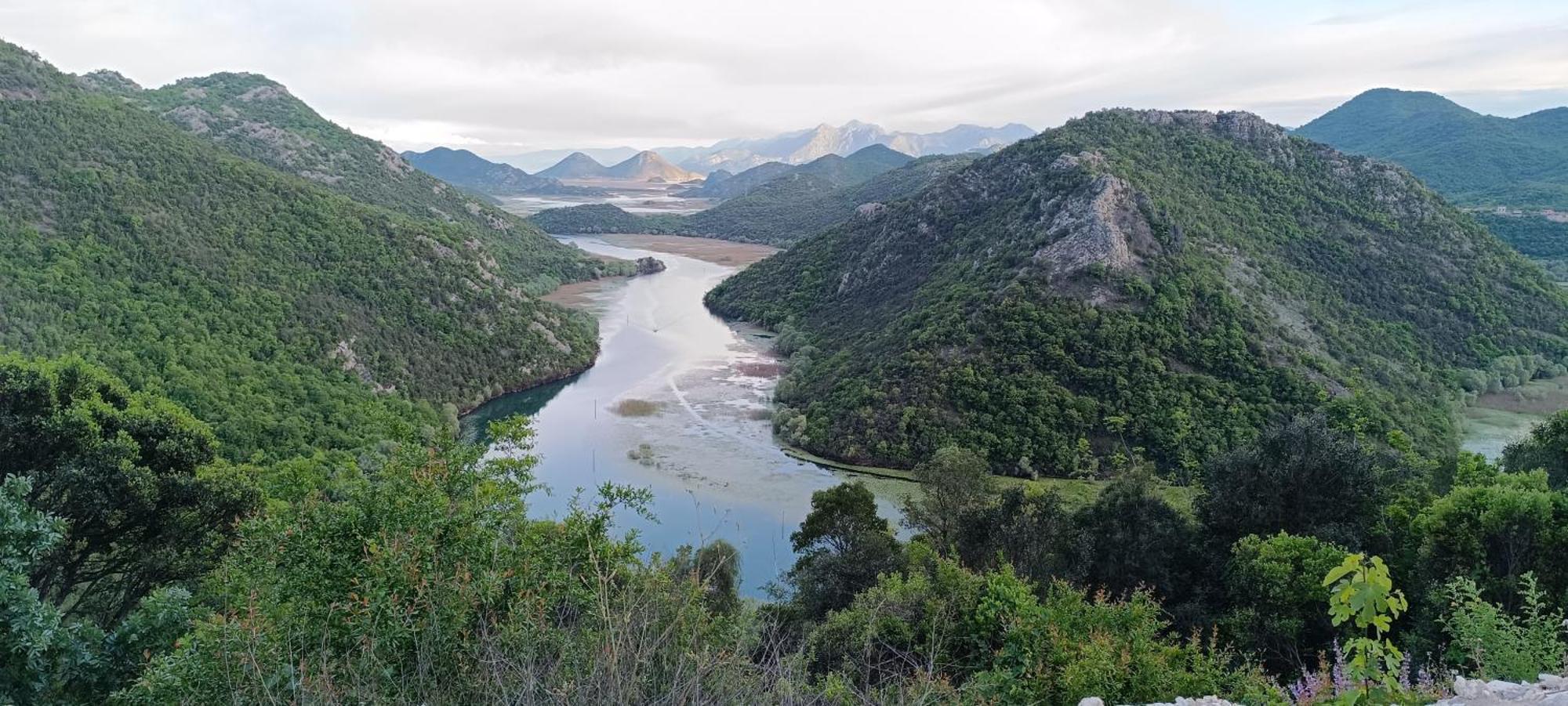 Haustor Skadar Lake Podgorica Exteriör bild