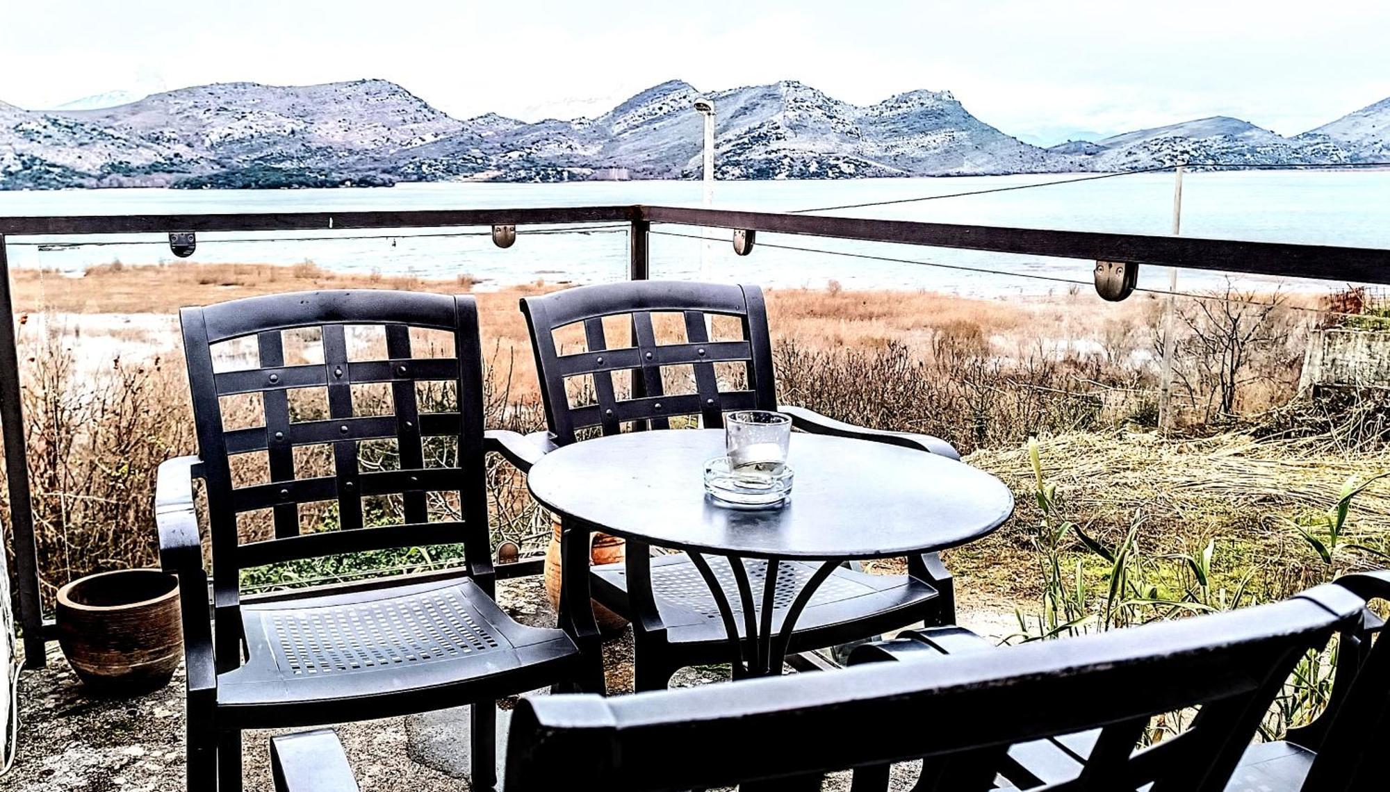 Haustor Skadar Lake Podgorica Exteriör bild