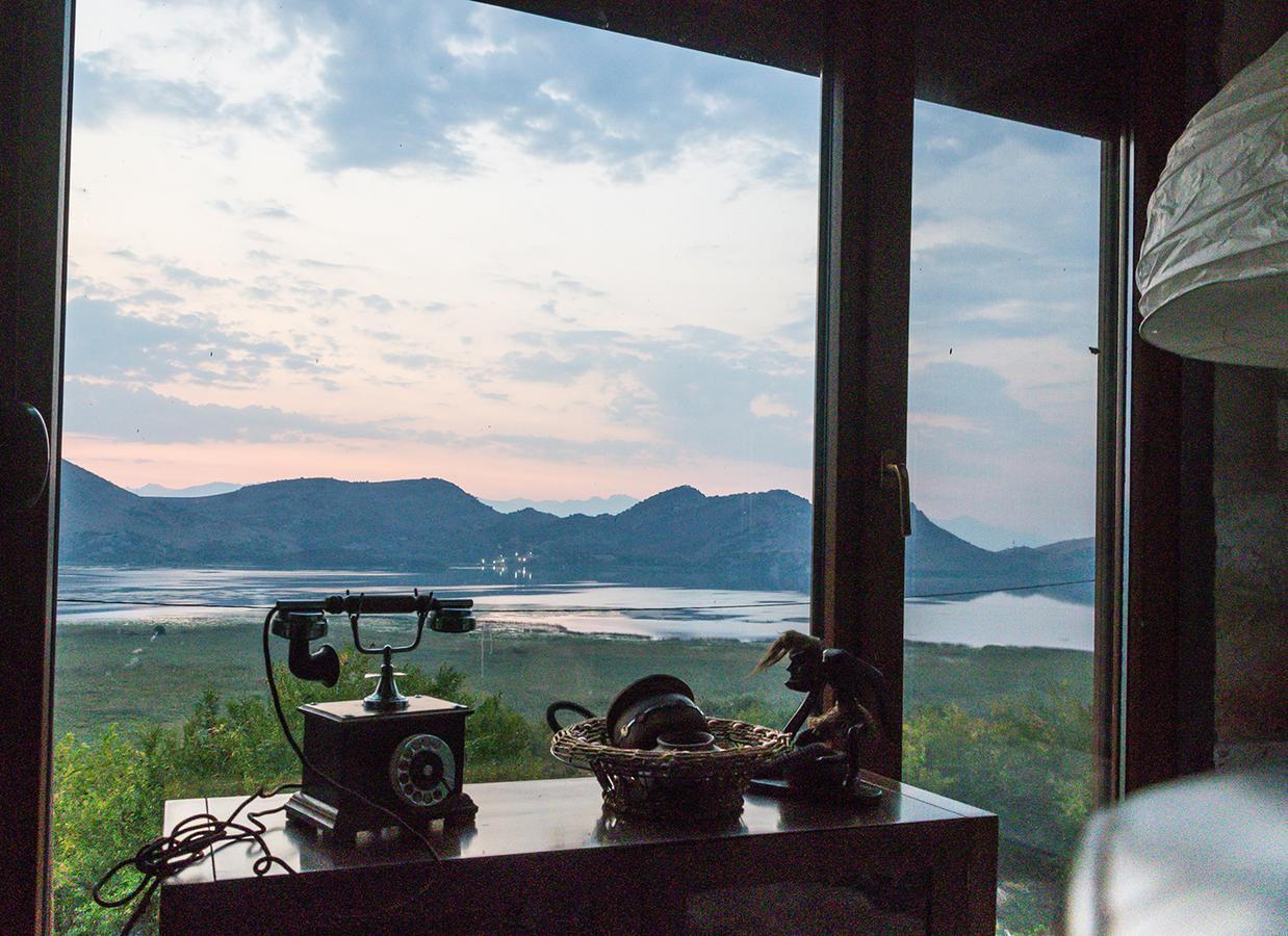 Haustor Skadar Lake Podgorica Exteriör bild